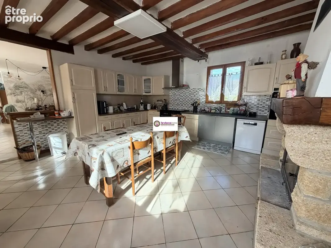 Maison 4 pièces 137 m² à vendre à Villaines-La-Carelle (72600) - photo 5