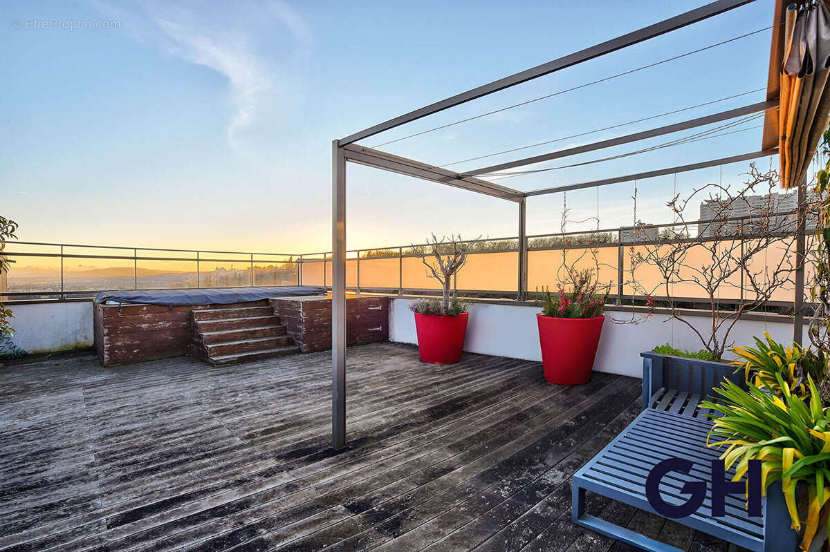 Appartement à CALUIRE-ET-CUIRE