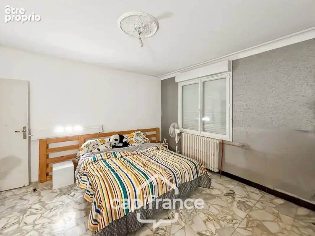 Maison de 124m² habitables à rafraichir - 5 pièces - 4 chambres - jardin, Terrain de 775 m²  - FONTCOUVERTE (17) - photo 5