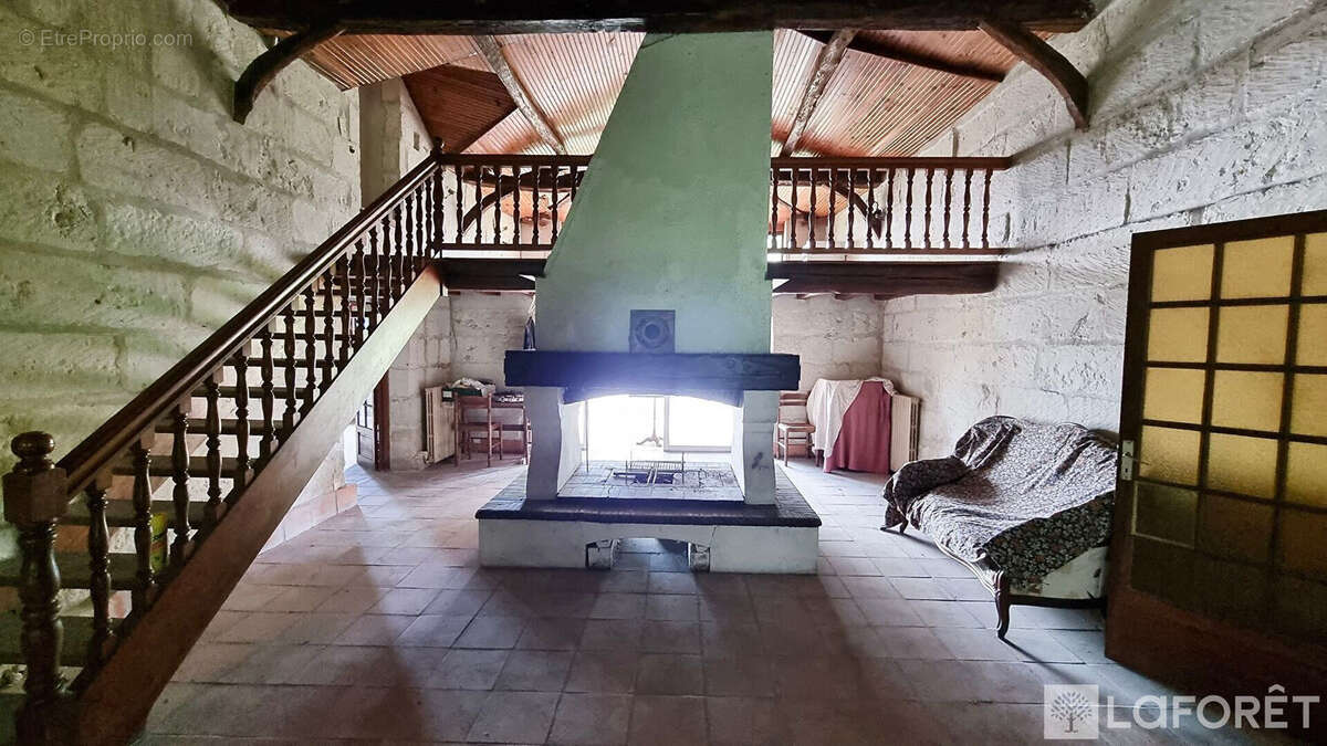 Maison à SAINTES