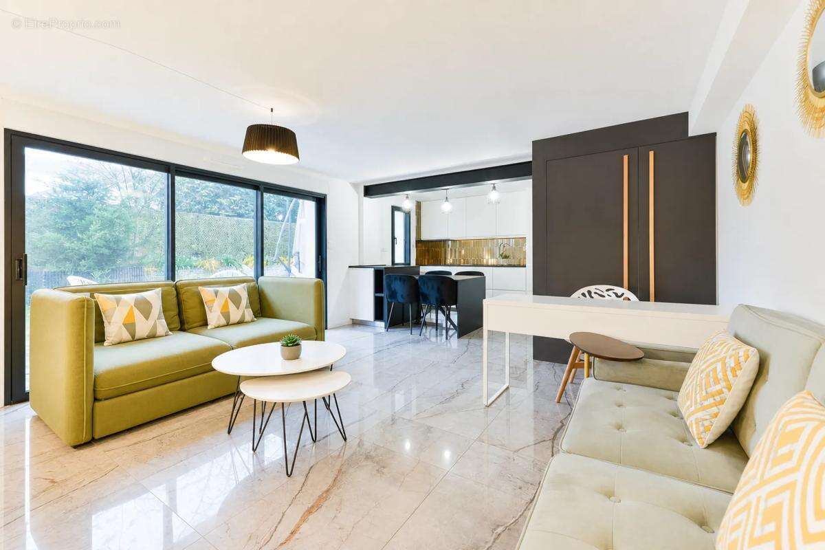 Basse-Goulaine : 450 m² - photo 3