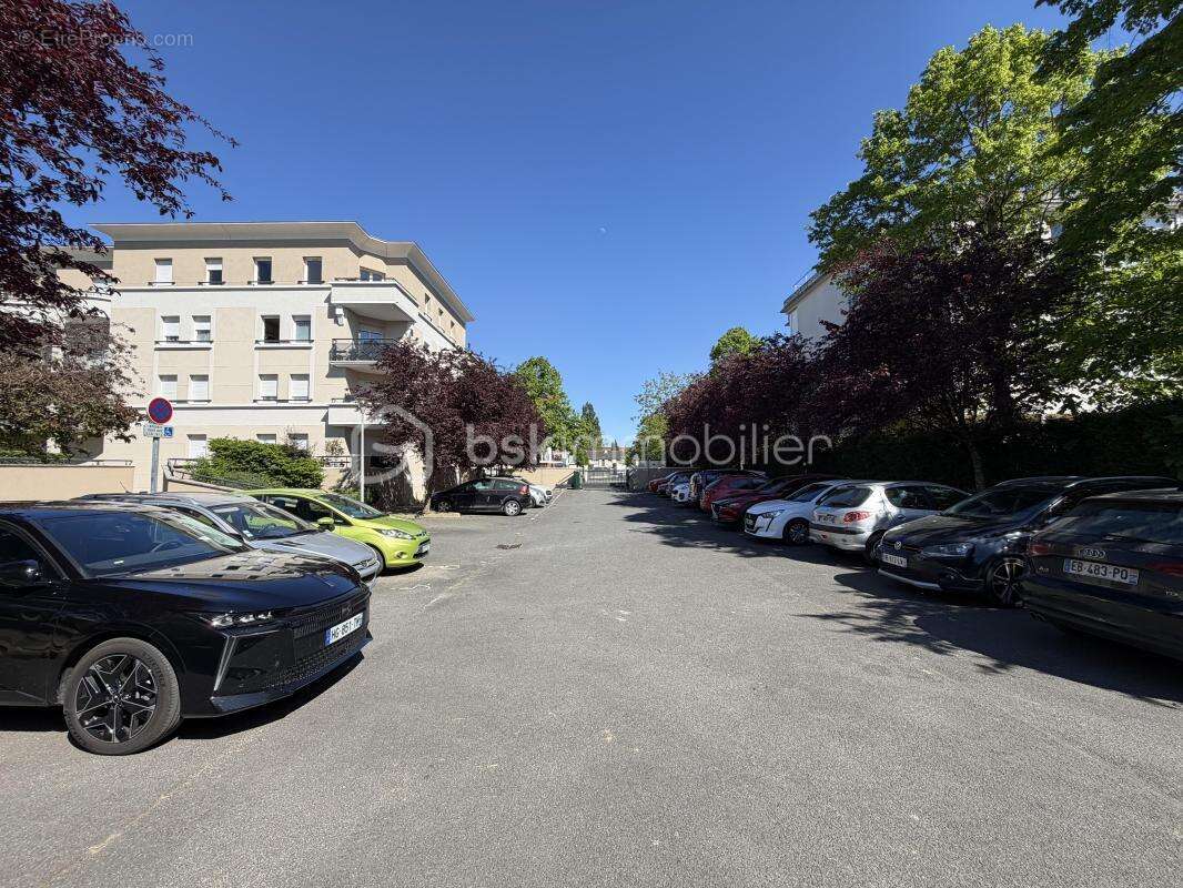Appartement à MOISSY-CRAMAYEL