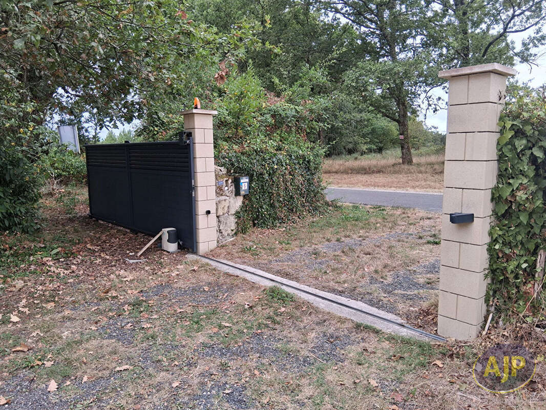 Maison à SAINT-SAUVEUR