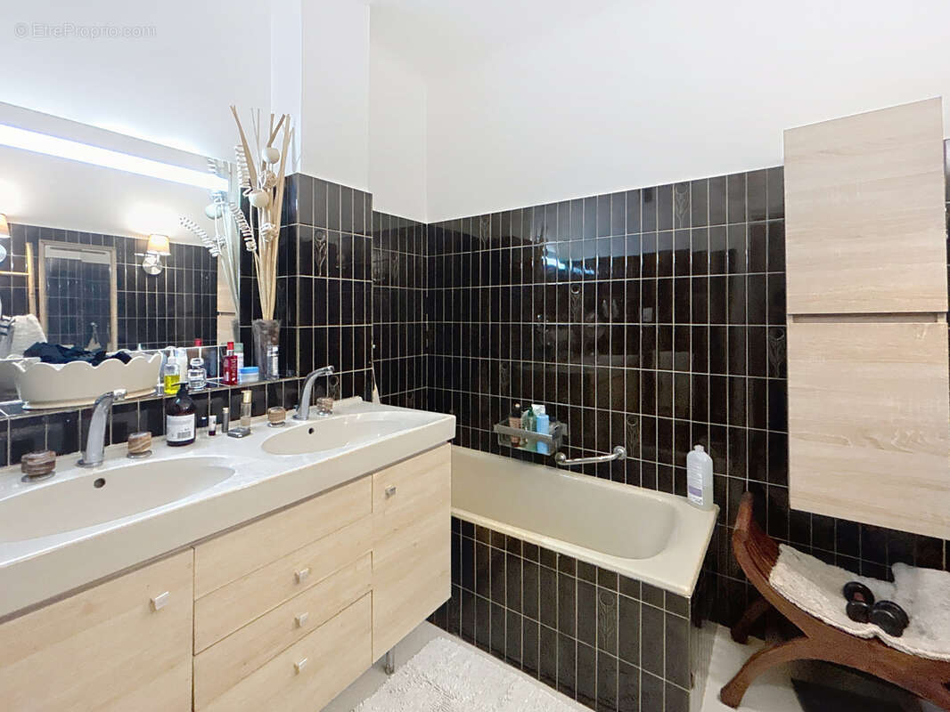 Appartement à LYON-6E