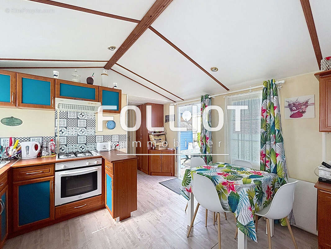 Maison à MONTMARTIN-SUR-MER