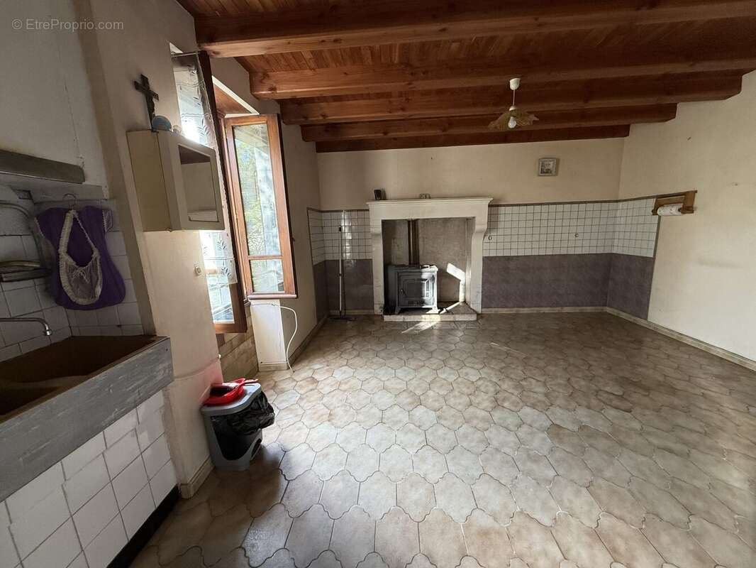 Maison 93 m² à Ecuras  - photo 4