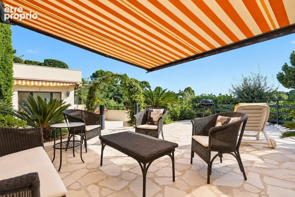 Appartement à MOUGINS