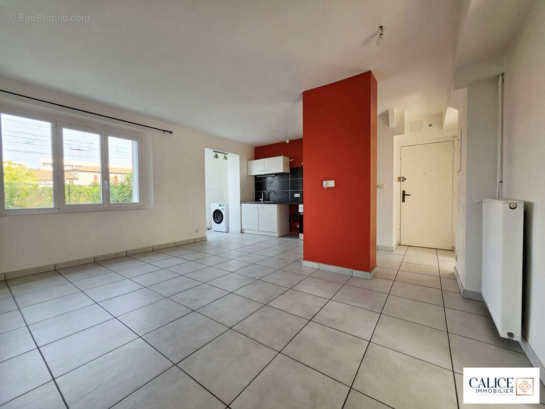 Appartement 62 m² à Bourg-Les-Valence  - photo 7