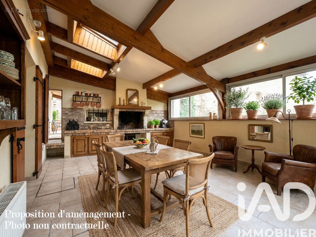 Photo 3 - Maison à LA ROCHE-CHALAIS