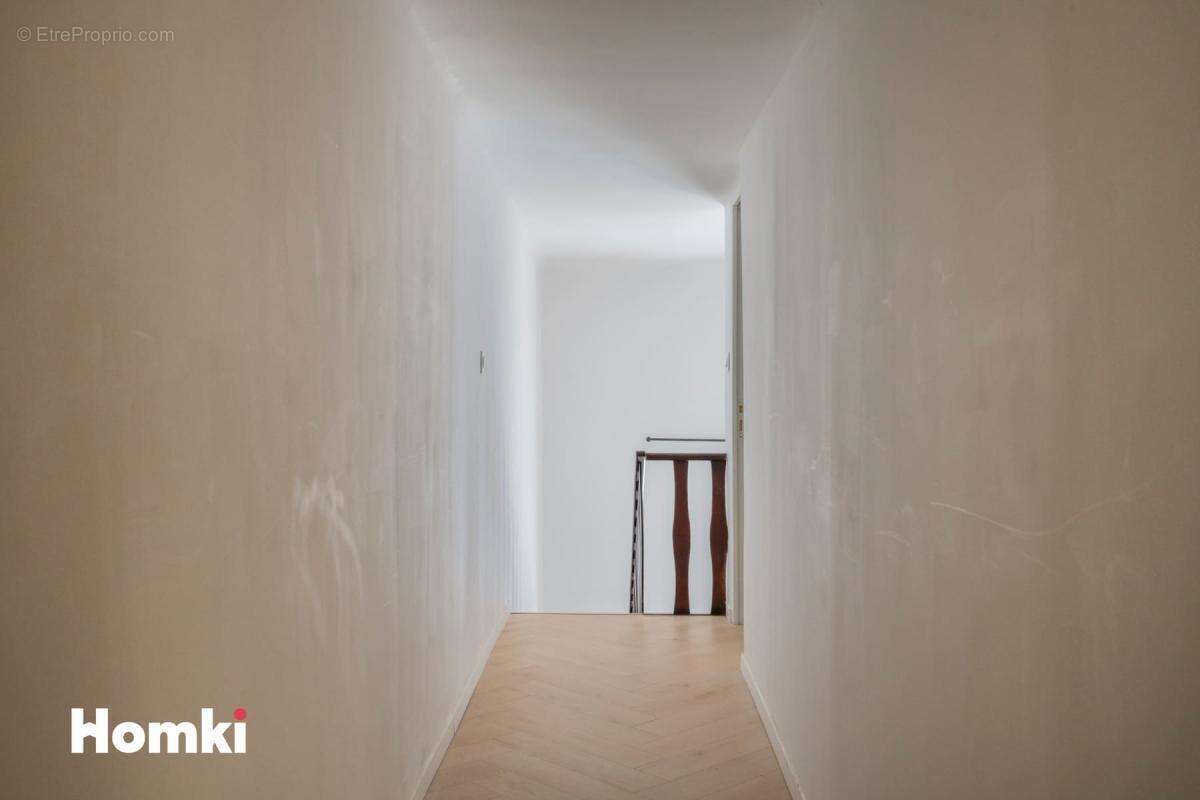 Appartement à MARSEILLE-2E
