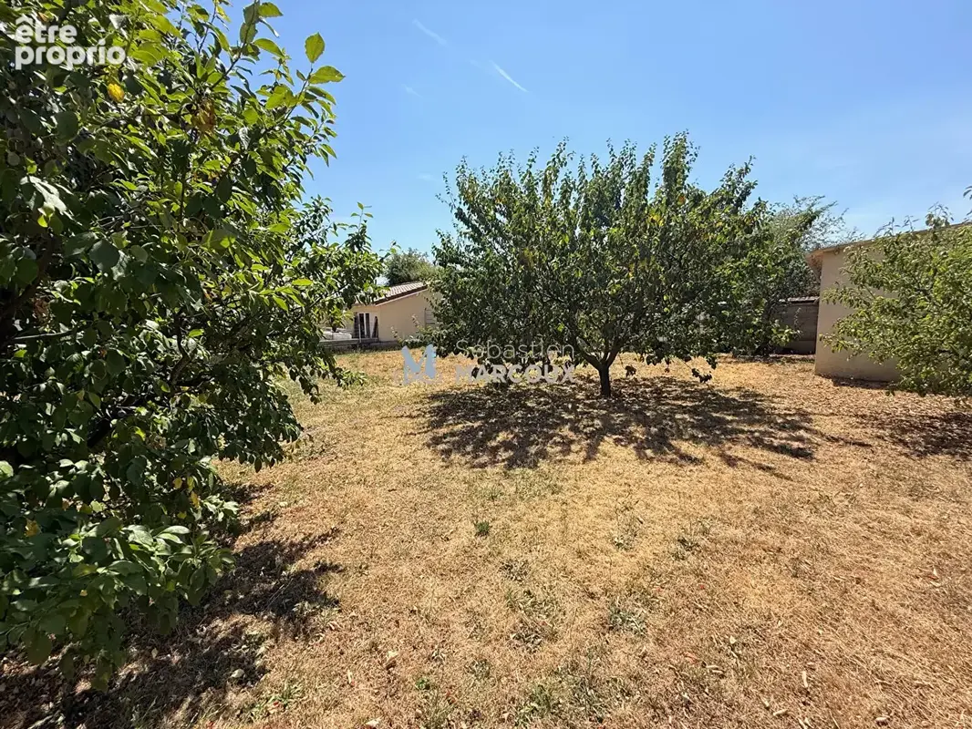 Montbrison (Moingt) Villa  F5  (96.55 m2 hab) + sous sol + combles aménagés, avec beau potentiel - photo 3