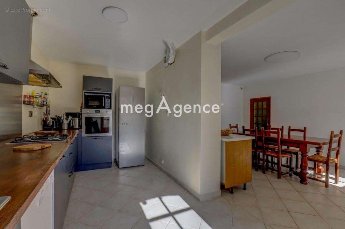 Maison à LESCURE-D'ALBIGEOIS