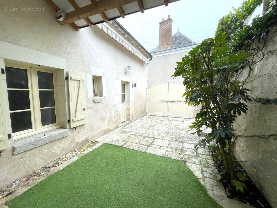 Maison à CANDE-SUR-BEUVRON