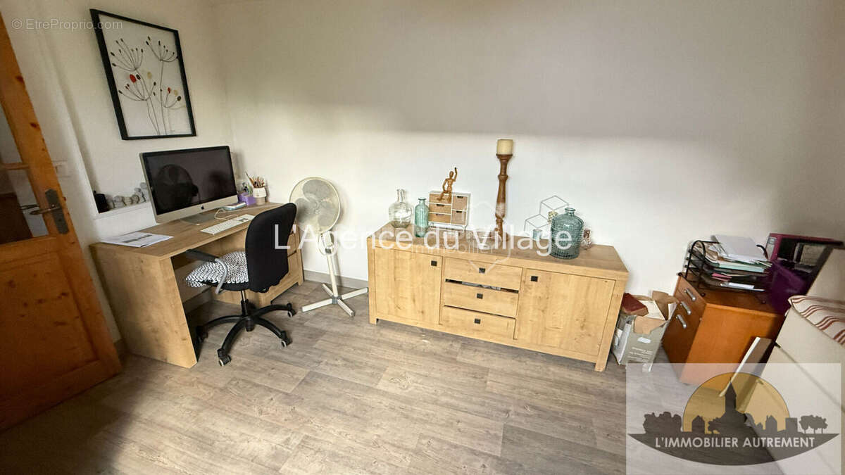 Maison à VILLENEUVE-LES-SABLONS