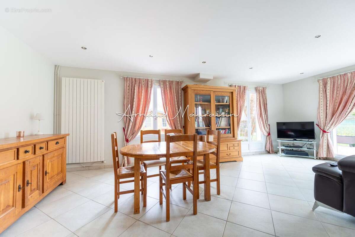 Photo 2 - Maison à VIARMES