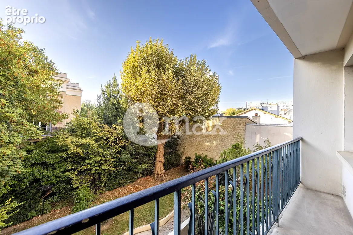 Appartement à COURBEVOIE