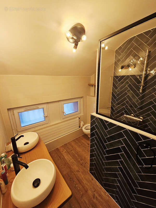 Maison à VETRAZ-MONTHOUX