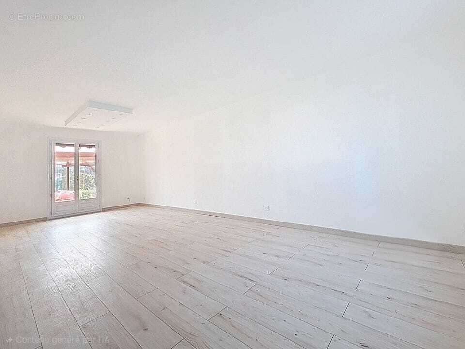 Maison à LA VERPILLIERE