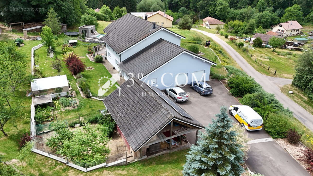 Maison à HADOL