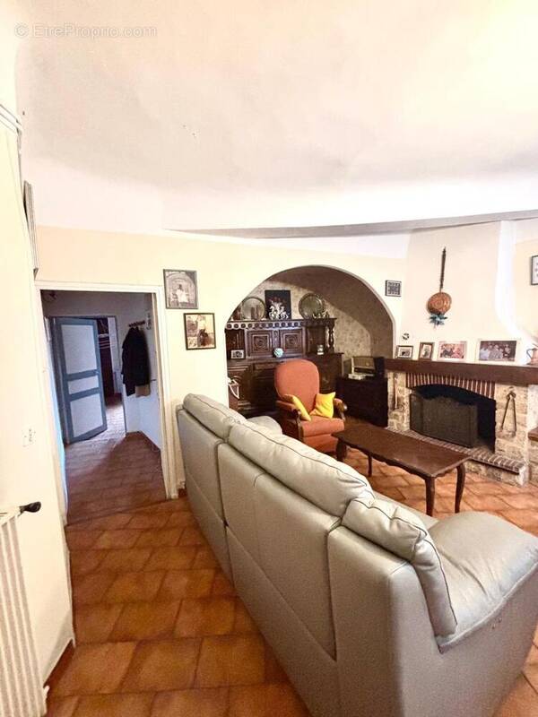 Photo 1 - Appartement à COTIGNAC