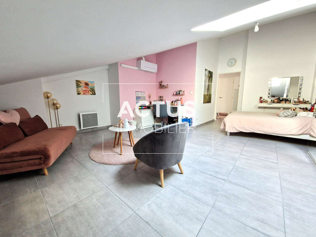 Appartement 101 m² à Salon-De-Provence  - photo 9