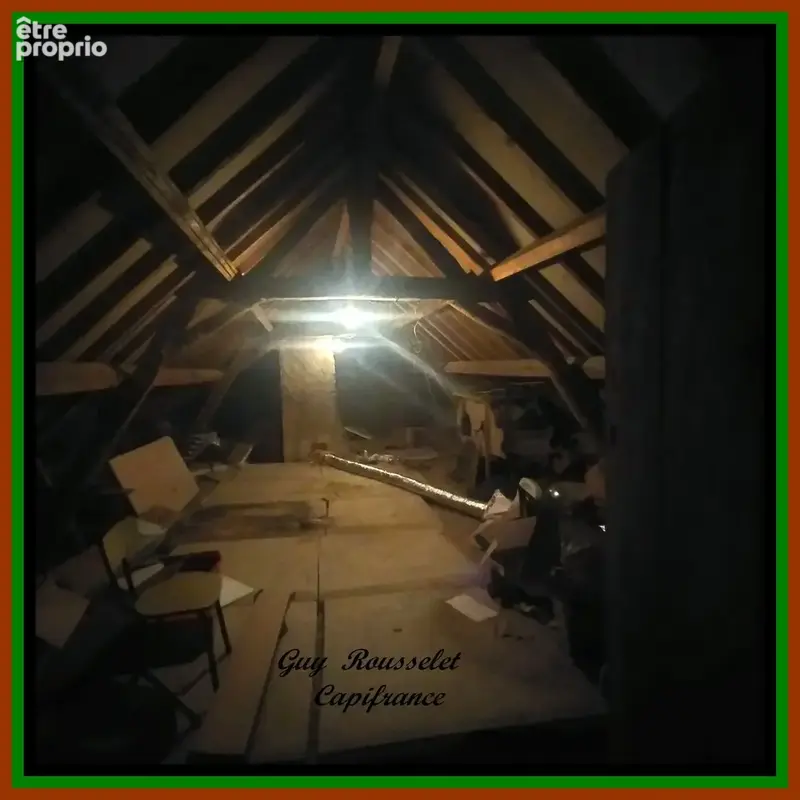 Propriete a vendre faite d'une maison, d'une grange, d'un grand terrain - photo 6
