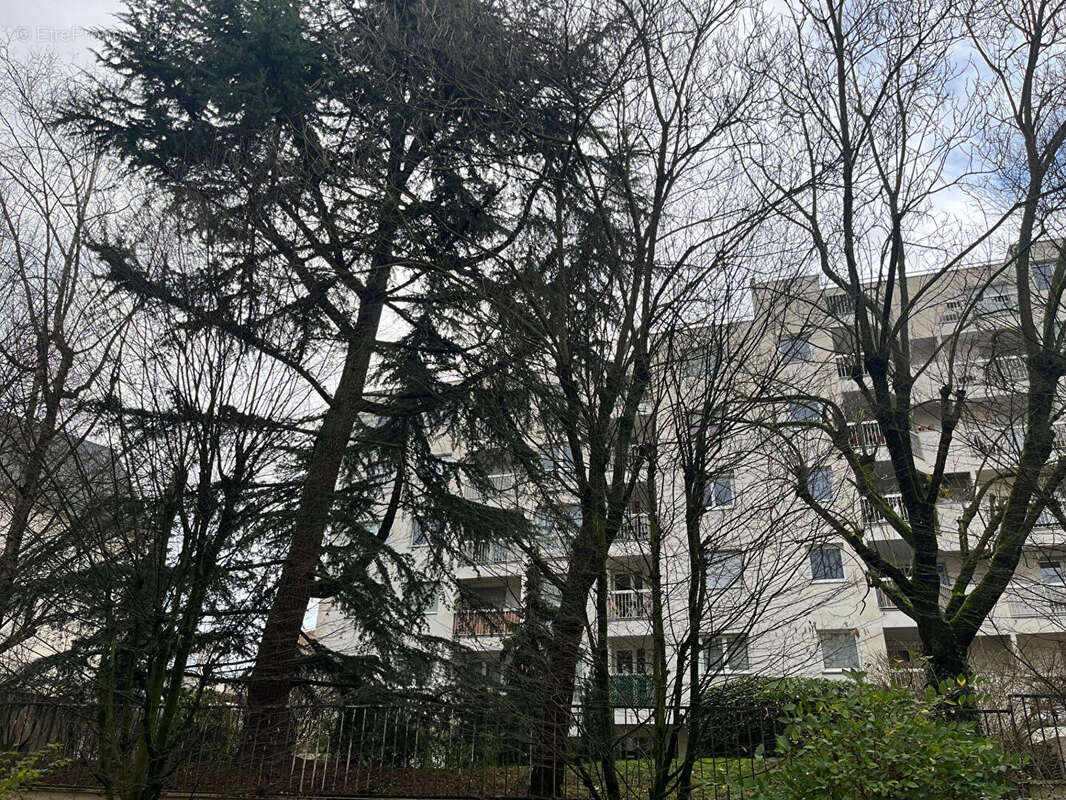 Appartement à PARIS-20E