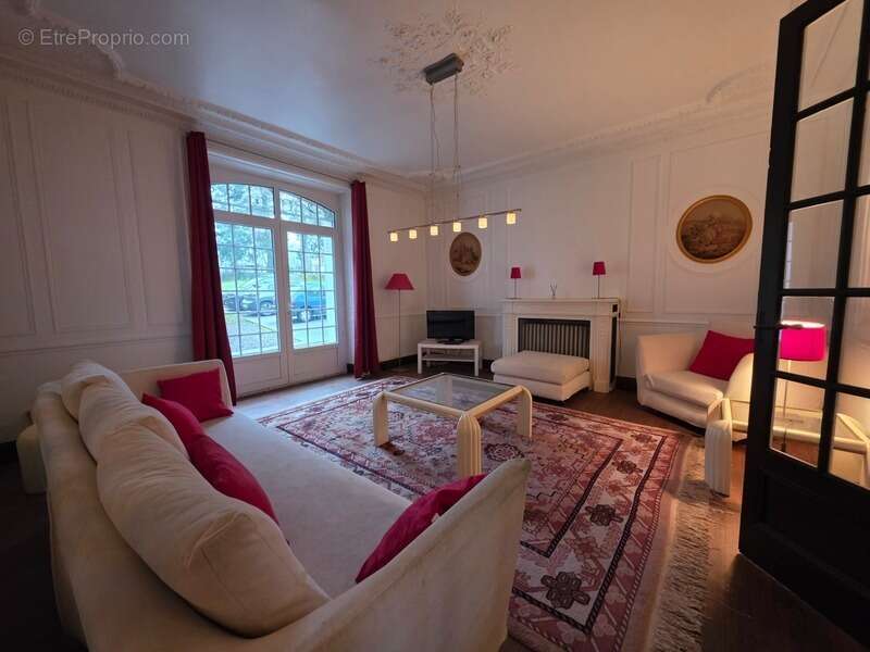 Appartement à SAINT-SORNIN-LEULAC