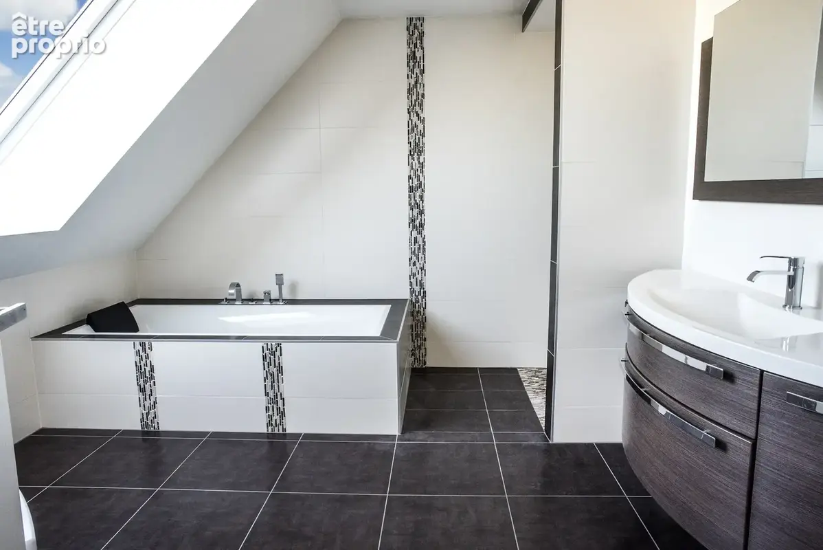 Maison contemporaine aux beaux volumes, prestations de qualité et vue dégagée sur les champs - photo 16