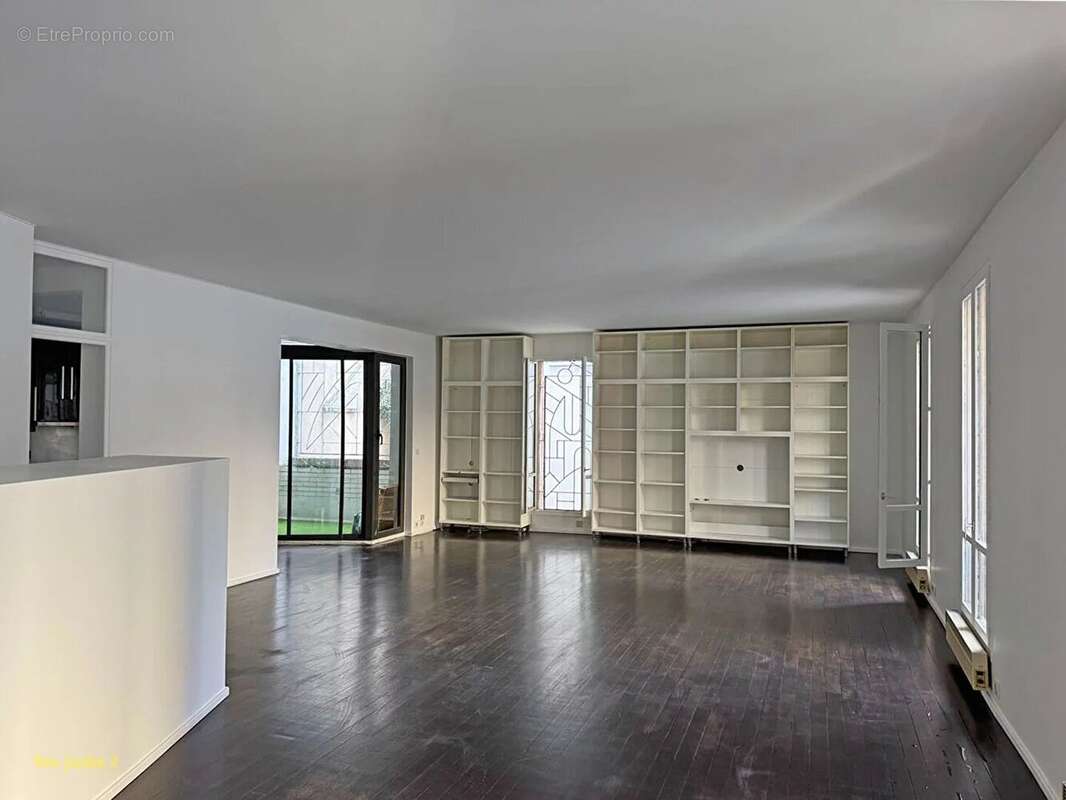 Appartement à PARIS-11E