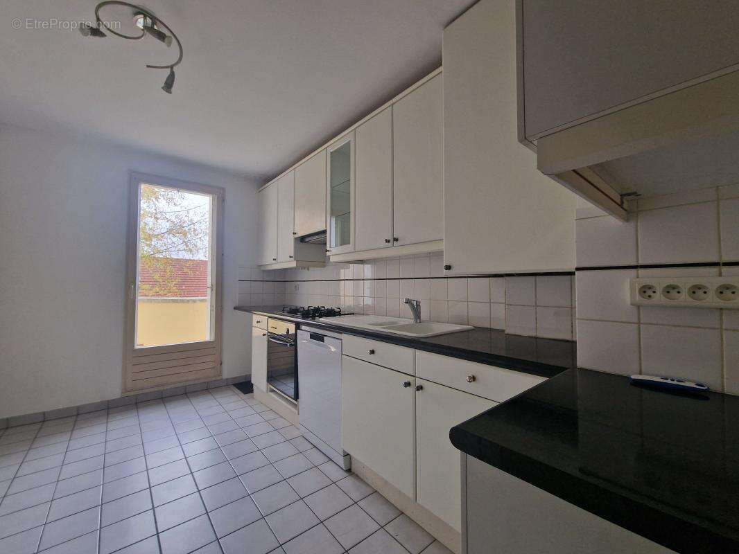 Appartement à VAIRES-SUR-MARNE