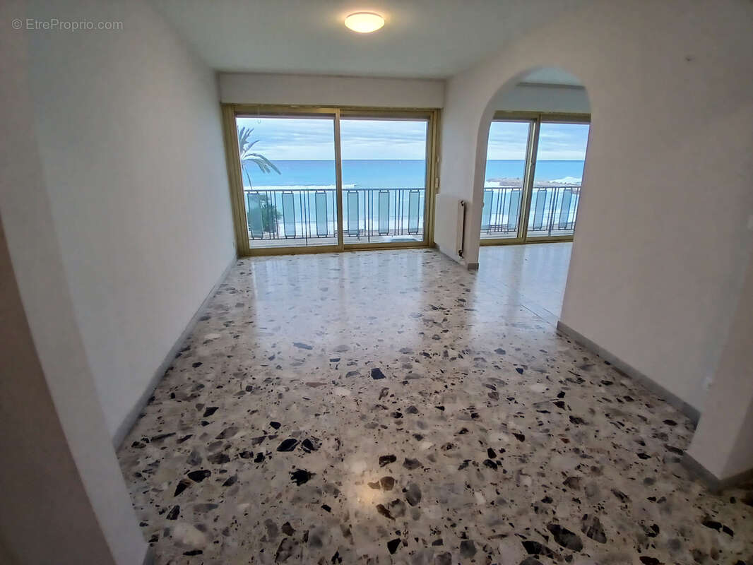 Appartement à ROQUEBRUNE-CAP-MARTIN