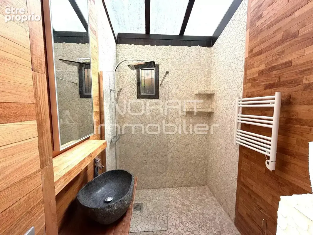 appartement loft-rue bonaparte-air bnb - photo 8
