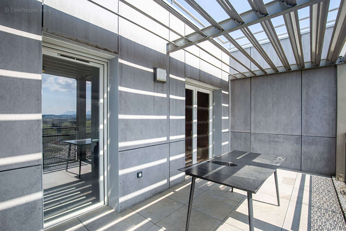 Agence immobiliere laforet - exclusivite - "hosta" - epagny metz-tessy - appartement t3 de 64,16 m² - terrasse - dernier etage - - photo 2