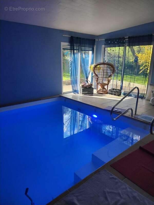 Piscine 7m sur 4 - Maison à LANDEDA