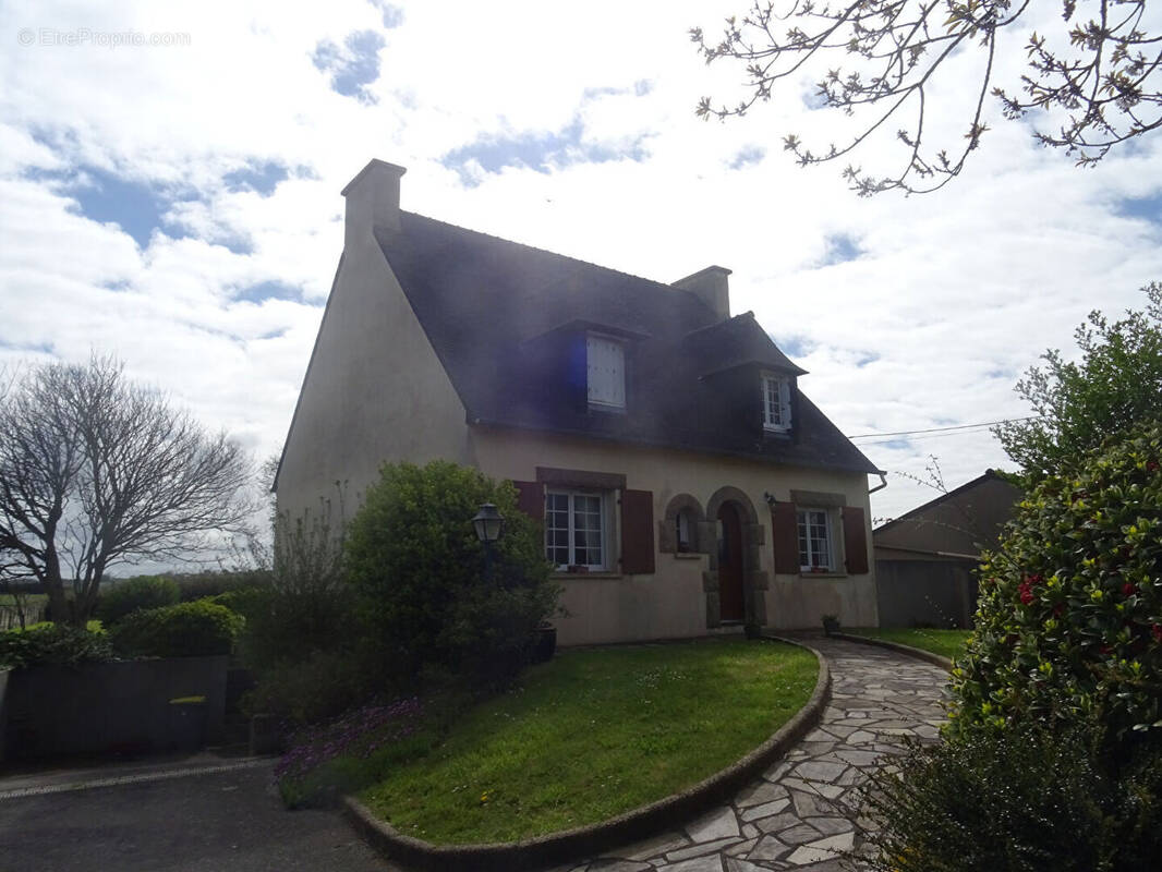 Maison à GUISSENY