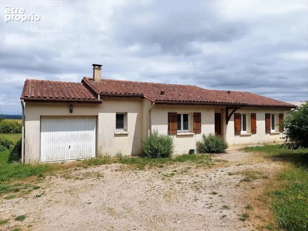 Photo Maison à Nontron au prix de 159 900€