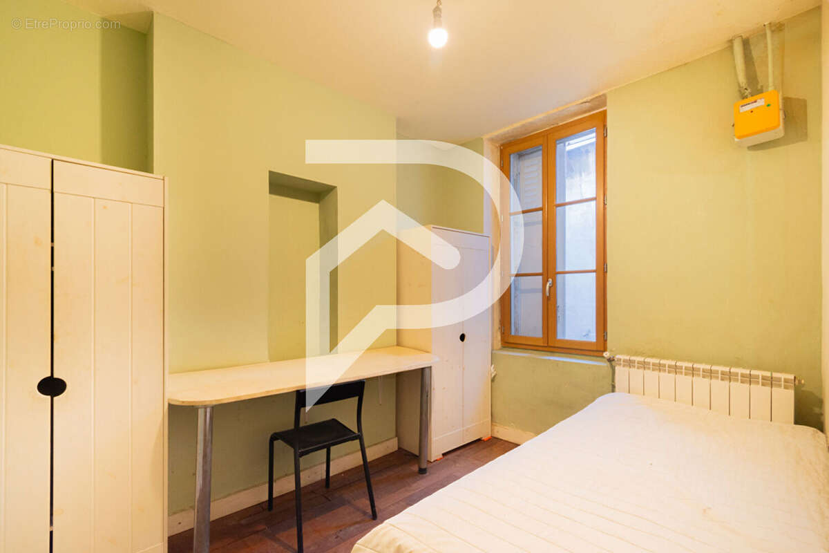 Appartement à MARSEILLE-2E