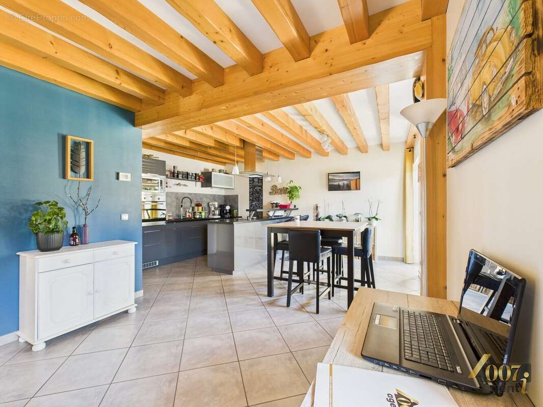 Maison à COISE-SAINT-JEAN-PIED-GAUTHIER