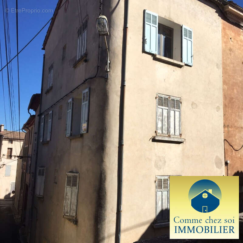 Appartement à TOURVES