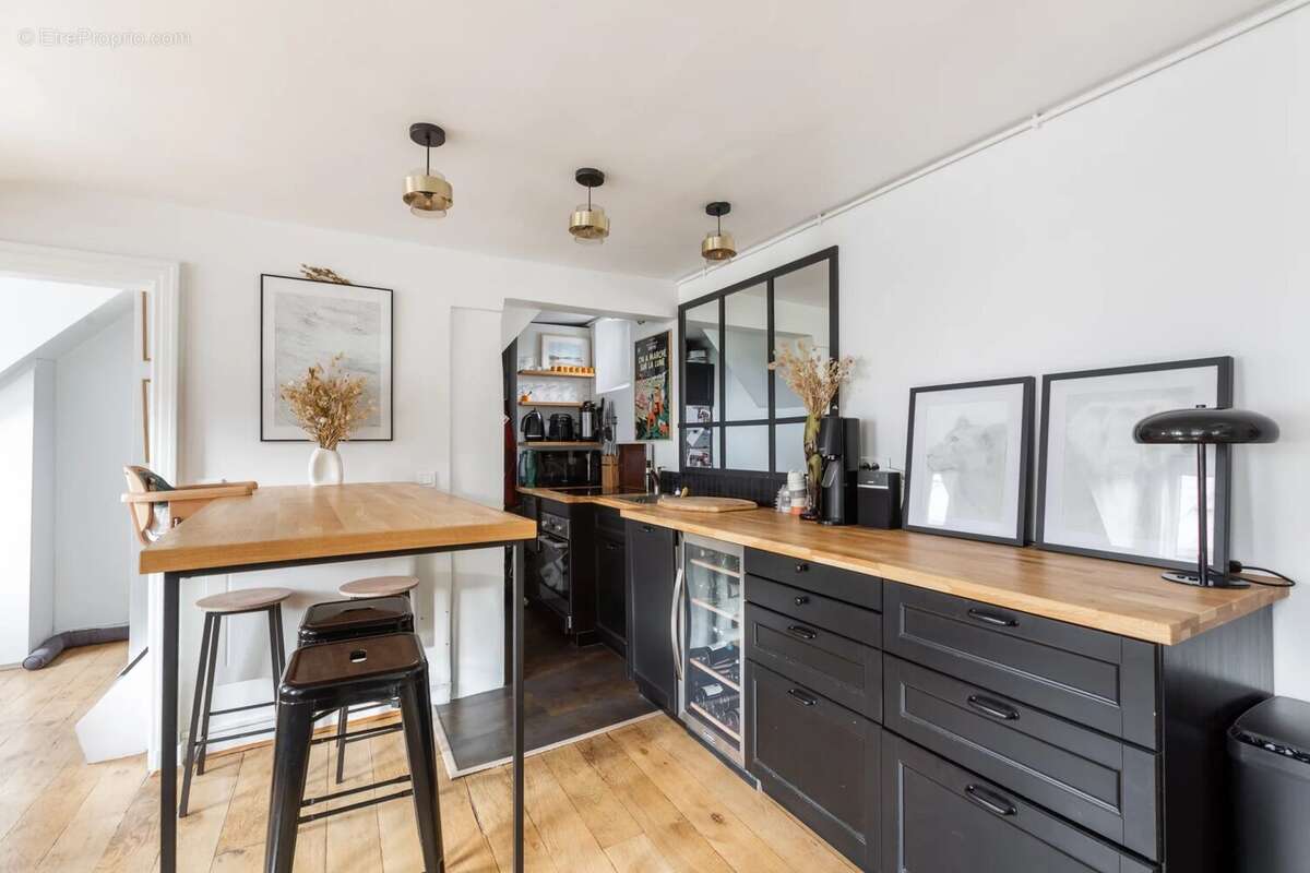 Appartement à PARIS-17E