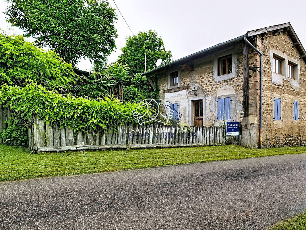 Maison à SAINT-PIERRE-LE-VIEUX