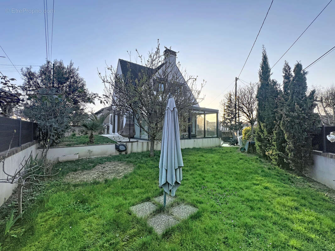 Maison à PARAY-VIEILLE-POSTE