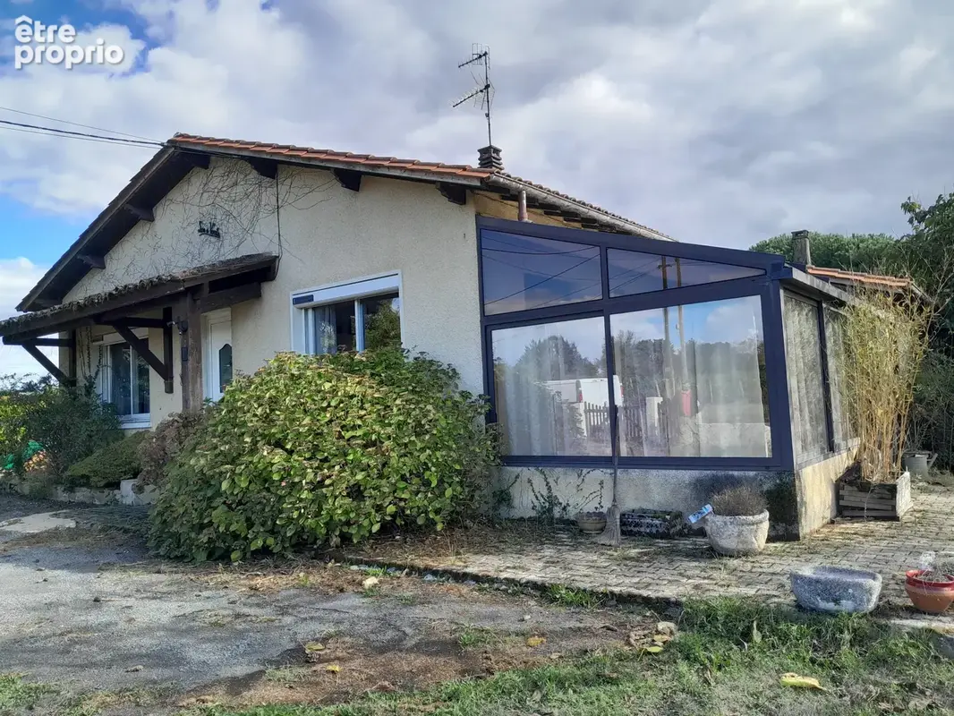 Maison des annee 60 avec grand sejour  veranda chauffee 3 chambres garage jardin 3097 m2 - photo 9