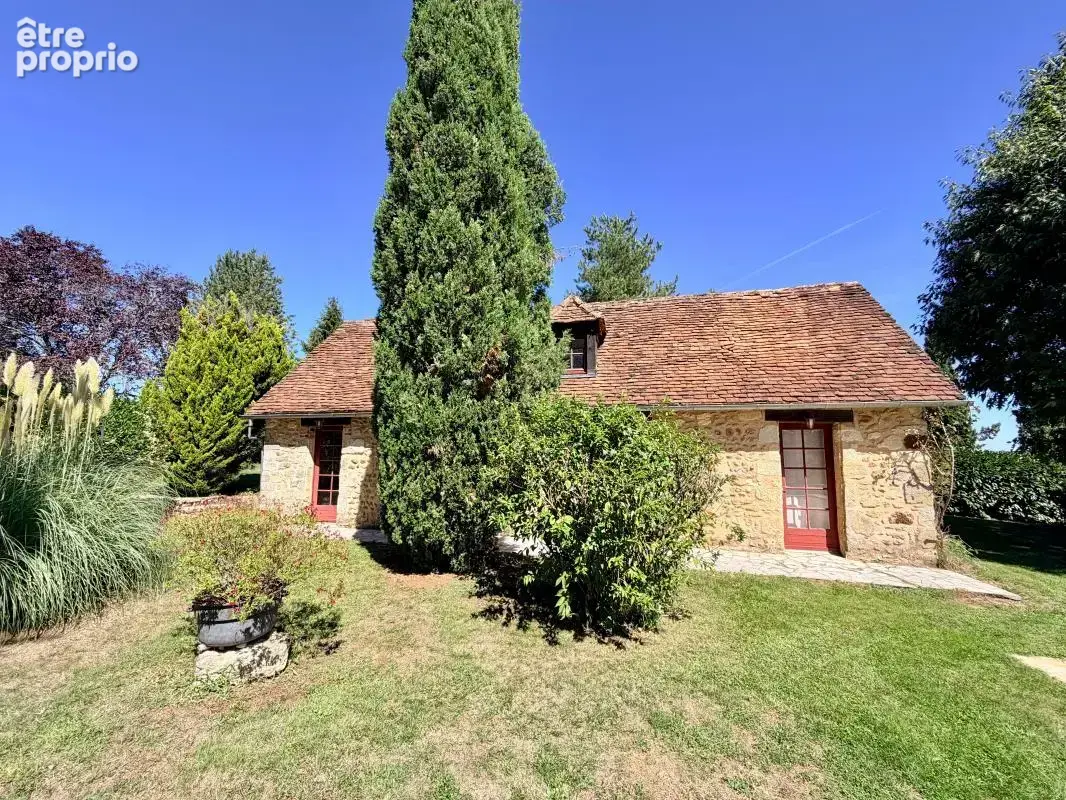 Trois maisons en pierre, piscine et étang - photo 24