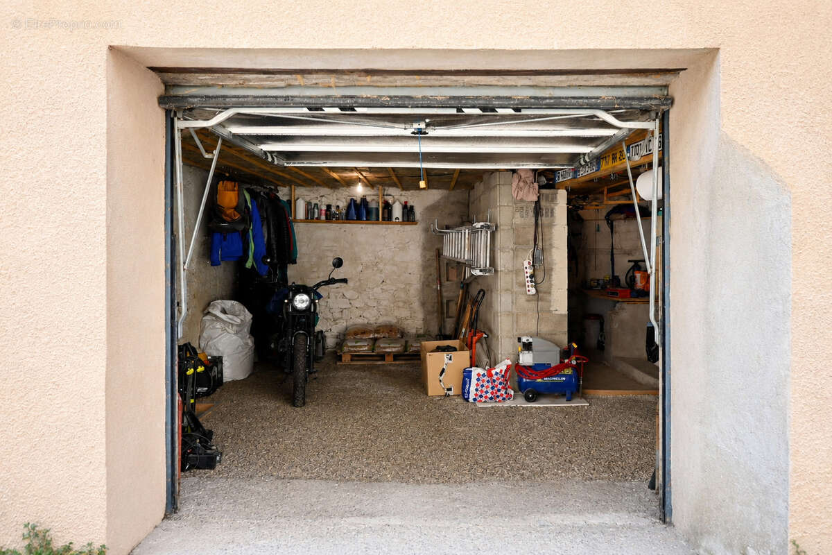 Maison de caractère 131 m2   Terrasse panoramique, patio, garage   Proche Lagrasse - photo 14