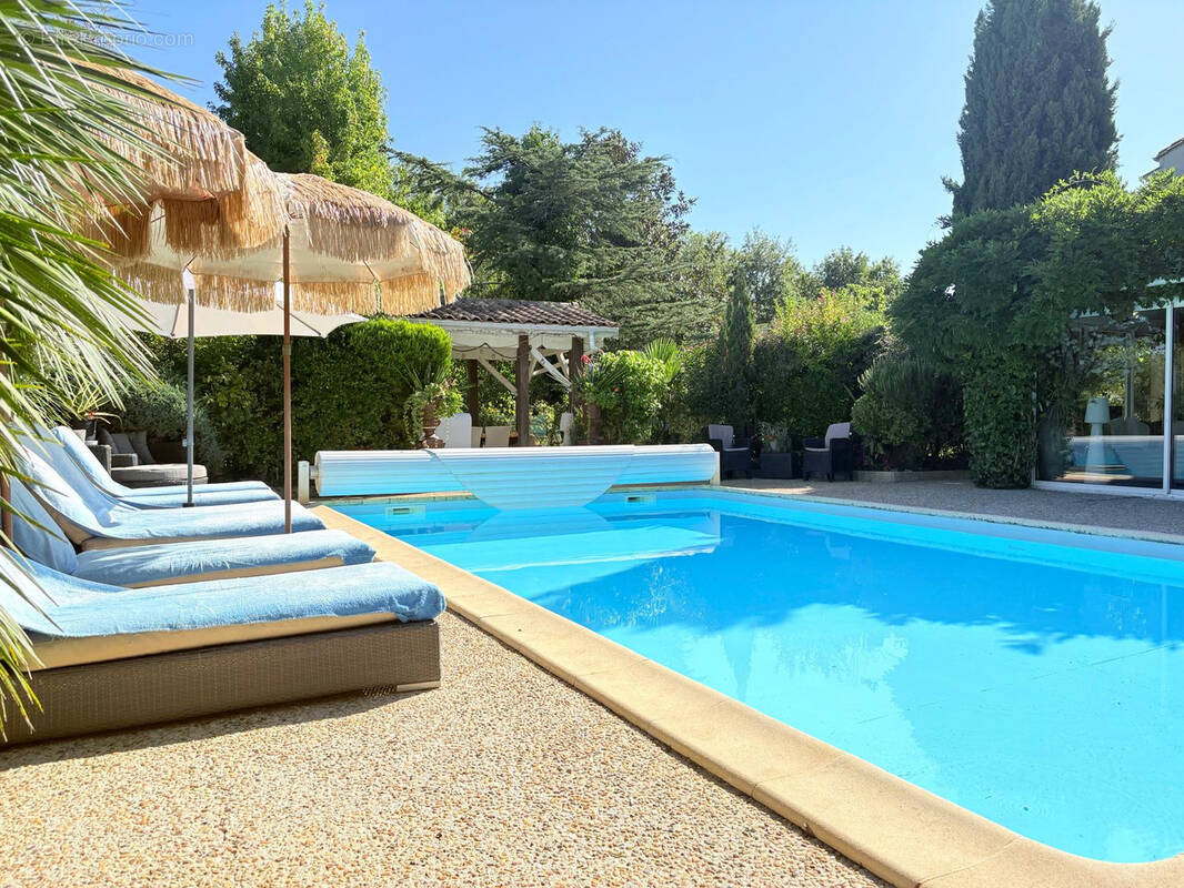 Maison à VENDAYS-MONTALIVET