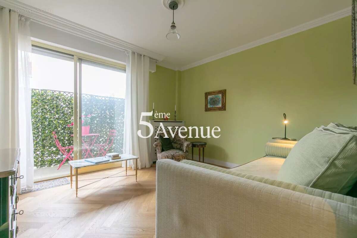 Appartement à SAINT-MAUR-DES-FOSSES