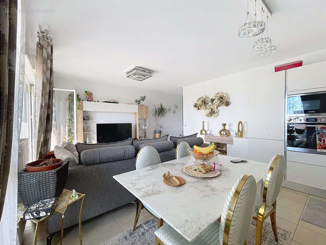 Appartement à MARSEILLE-3E