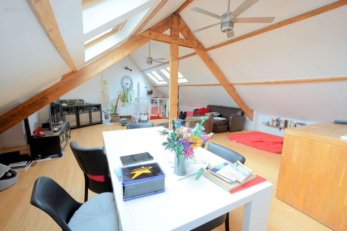 Appartement à SAINT-MAUR-DES-FOSSES